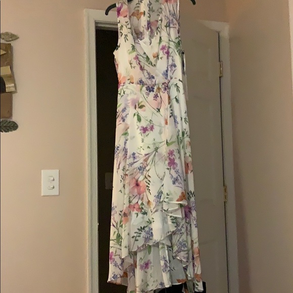 Dress - Picture 2 of 4